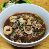 ก๋วยเตี๋ยวลูกชิ้นวังชะโอน by สี่แคว สาขารัชดา 36