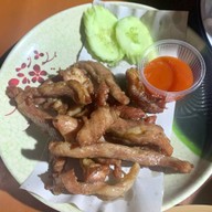 เมนูของร้าน เล้งเลียบด่วน กะเพราถาด (ตลาดเลียบด่วน)