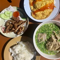 เล้งเลียบด่วน กะเพราถาด (ตลาดเลียบด่วน)