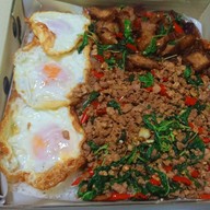 ครัวลุงเอี้ยง อาหารตามสั่ง -