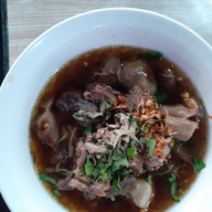 เมนูของร้าน นิยมทรัพย์ เนื้อตุ๋น หมูตุ๋น สิรินธร