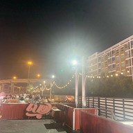 เล้งเลียบด่วน กะเพราถาด (ตลาดเลียบด่วน)