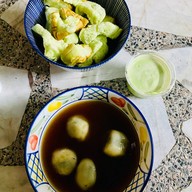 โอจินน้ำเต้าหู้ตลาดเก่าลานโพธิ์ สาขาที่1