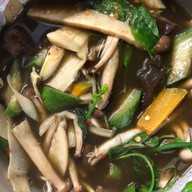 เจ้แต๋นตำนัว/แกงเห็ด/อาหารอิสาน ตรงข้ามที่ว่าการ อ.บางใหญ่