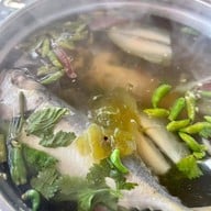 บ้านริมน้ำ