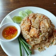 เมนูของร้าน โรงเตี๊ยม 8 ริ้ว ฉะเชิงเทรา