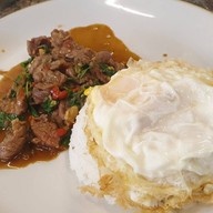 เมนูของร้าน ป้าปุ๊ ผัดกะเพรา ตลาดสาย2