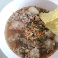 เมนูของร้าน ก๋วยเตี๋ยวหมูกำตังไข่ยักษ์ สูตรโบราณ รามอินทรา65 แยก2-2