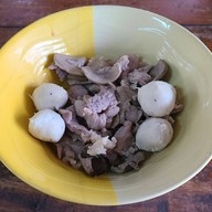 จอนก๋วยเตี๋ยวเรือหมู