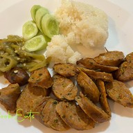บุญปั๋น ไส้อั่ว - Northern Sausage