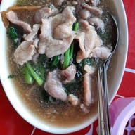 ราดหน้ายอดผักนายเคี้ยงเอ็มไพร์ พญาไท 3