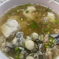 ข้าวต้มปลา ครัวบ้านเจ๊ใหญ่