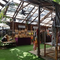 ตลาดบ้านรังนก