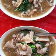 ราดหน้ายอดผักนายเคี้ยงเอ็มไพร์ พญาไท 3