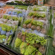 คุณปุ่นสาคู-ข้าวเกรียบปากหม้อ ตลาดสดปทุมธานี