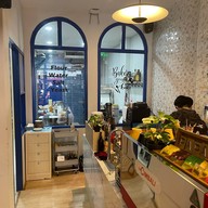 Papauno Viennoiserie & Bistro