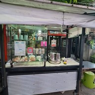 คุณยายไสวนมสด