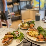 Papauno Viennoiserie & Bistro