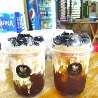 AU COFFEE &ก๋วยเตี๋ยวหมูต้มยำคุณอู๋