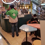 หน้าร้าน MukuTbar riverside plaza (เจริญนคร)