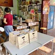 ขนมหม้อแกงแม่ละเมียด หน้าวัดมหาธาตุวรวิหารฯ เพชรบุรี