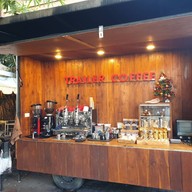 Trailer Coffee Suriwong Book Center