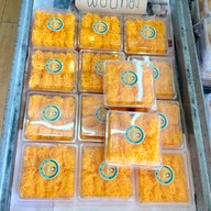 ขนมหม้อแกงแม่ละเมียด หน้าวัดมหาธาตุวรวิหารฯ เพชรบุรี