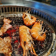 Gyuma ทองหล่อ