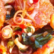 ข้าวสไตล์เกาหลีพ่อหนุ่มหน้ามน