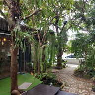 Retro Cafe Halal