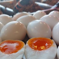 ข้าวแกงหน้าองค์พระ