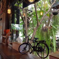 Retro Cafe Halal