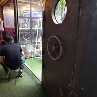 Retro Cafe Halal