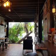 Retro Cafe Halal