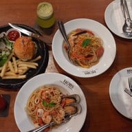 HOBS The Playhouse Groove@CentralWorld