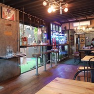 Retro Cafe Halal