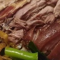 นายอู๊ดข้าวขาหมูและบะหมี่หมูแดง ก๊วยเตียวต้มยำ แสนสบาย พระราม4