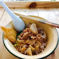 เมนูของร้าน เตี๋ยวต้มยำตำลึงหรอยแสบวาน