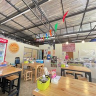 ก๋วยเตี๋ยวเรือ ลิ้มรส อร๊อยอร่อย โชคชัย4 ซอย78