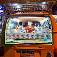 เครป100ไส้ by เครปรถโฟล์ค กาดหลวง