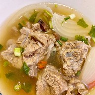 ป้าต้อม ข้าวขาหมู