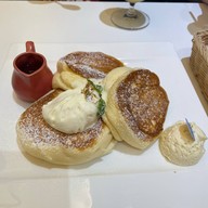 เมนูของร้าน Souffle & Souffle Pancakes Cafe