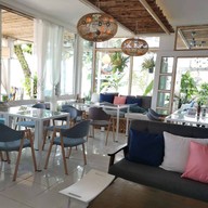 Baan Tha Ley Cafe' Seafood & Grills