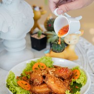 เมนูของร้าน อยากยำคาเฟ่ กาญจนบุรี