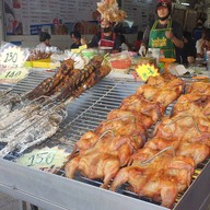 บรรยากาศ แว้ส้มตำ