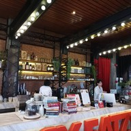 บรรยากาศ Eatsy Eatzy