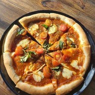 LEON - Steak Pizza ระนอง