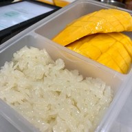 Chef Ple ข้าวเหนียวมะม่วง สุขุมวิท 18
