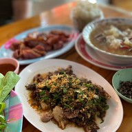 เมนูของร้าน ลาบต้นตาล