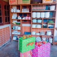 บรรยากาศ ก๋วยเตี๋ยวไก่บุฟเฟ่ต์ในสวนริมแม่น้ำน้อย